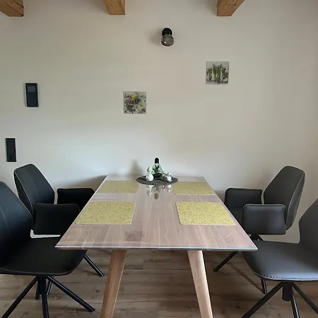 Haus Mariechen Whg 1 - 5-Sterne-Dtv-Klassifizierung Nahe Silbersee Mit Balkon & Sauna, Freibad Fusslaeufig * Frielendorf